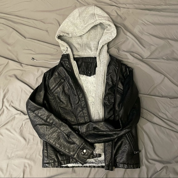 Faux leather moto riding jacket soft fur lining removable hood zip up pockets - Picture 2 of 8